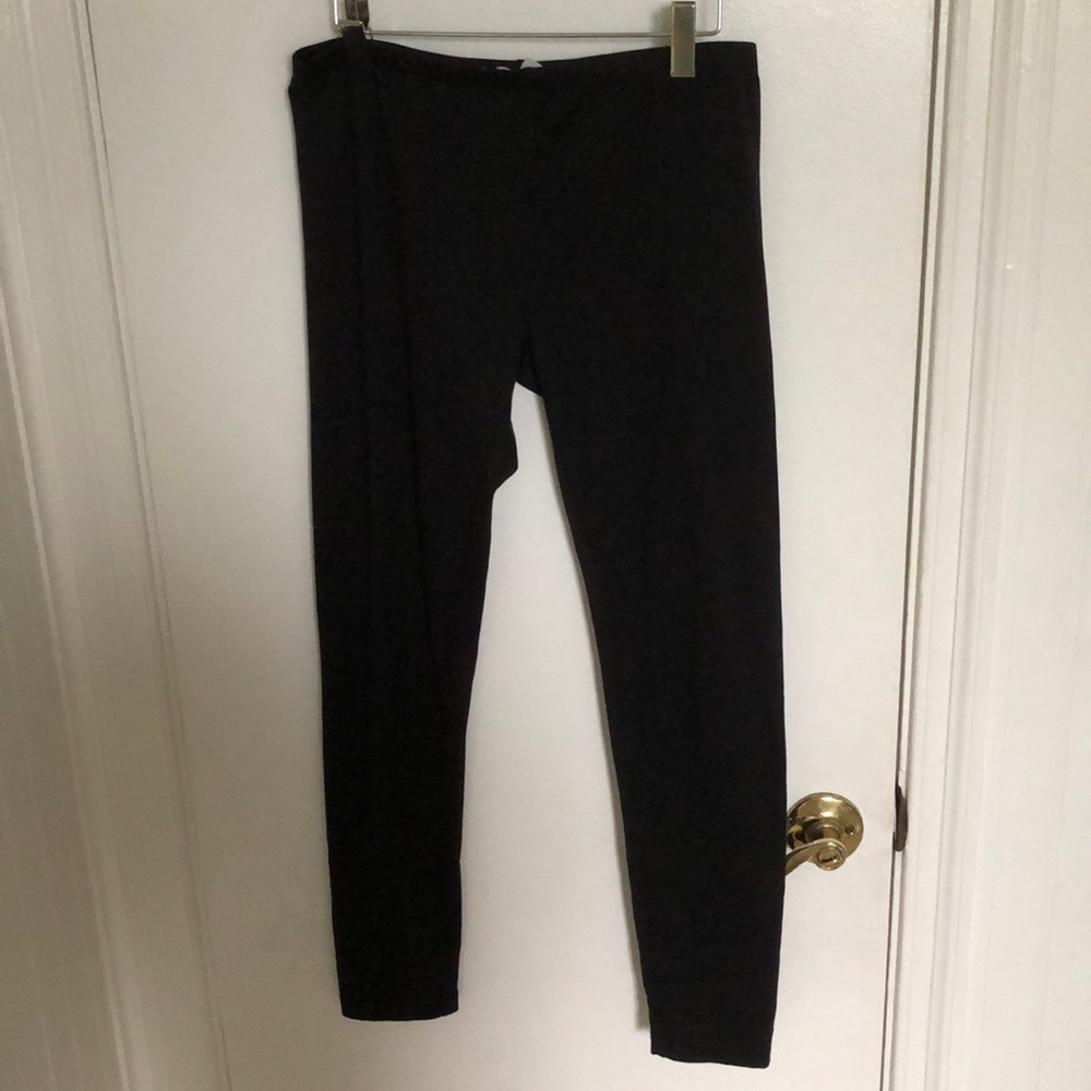 Black leggings